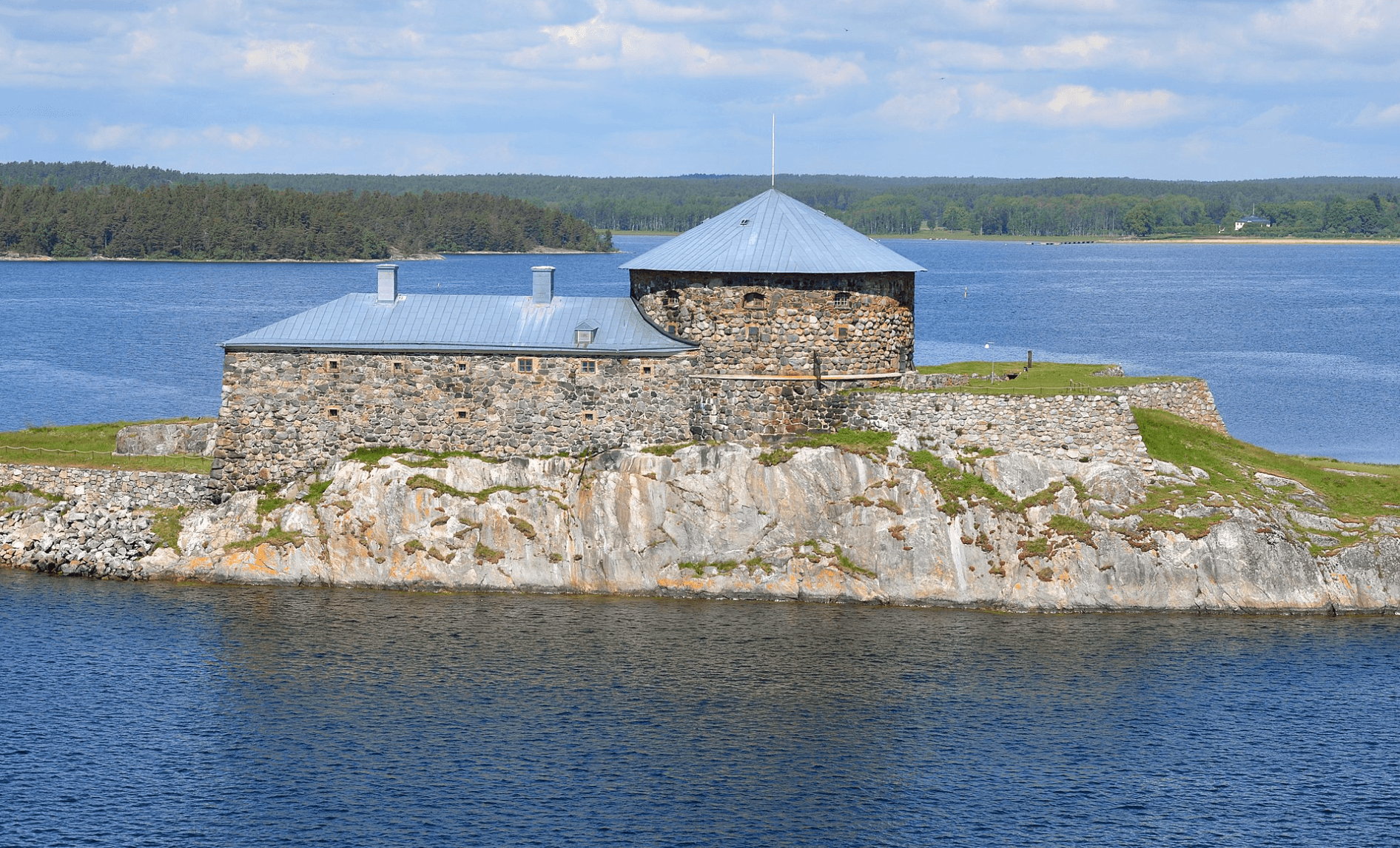 Public tour – Saltsjöbaden to Dalarö and back - Explore the Archipelago -  2.5 hours