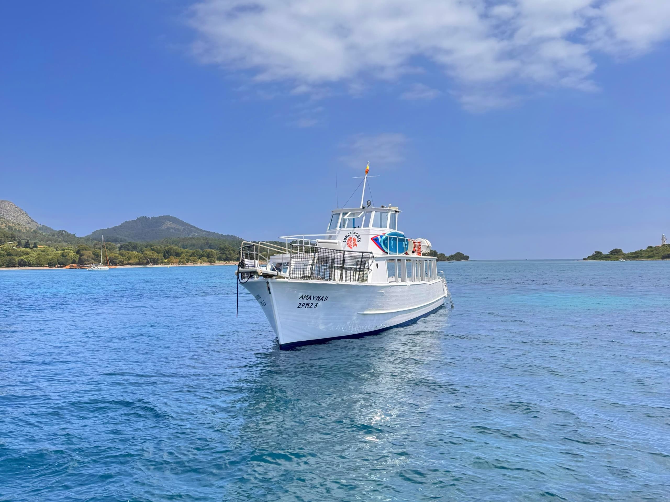 Paseo en Barco durante el Día