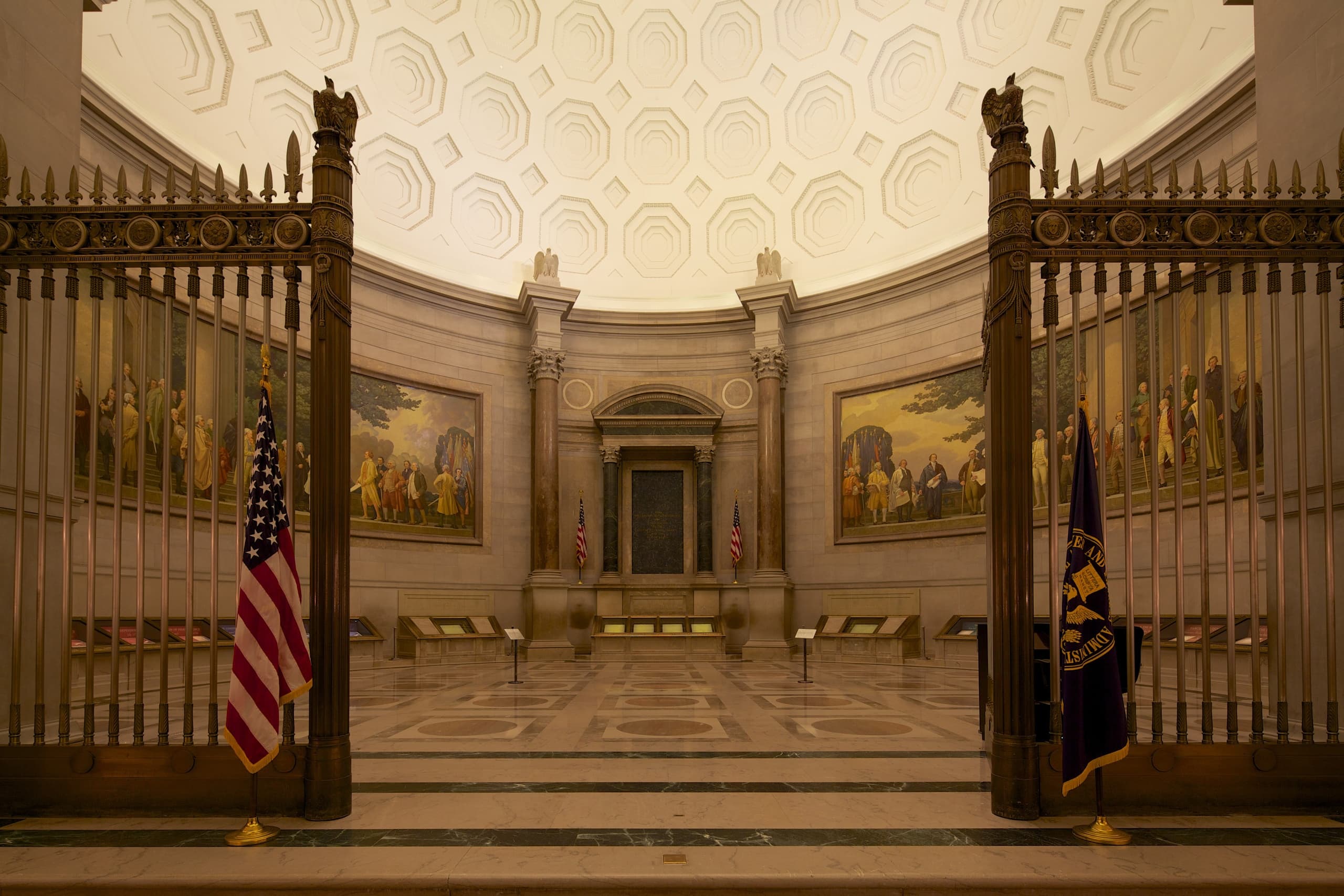 Combo: National Archives + Museum of American History Tour – Semi-Private