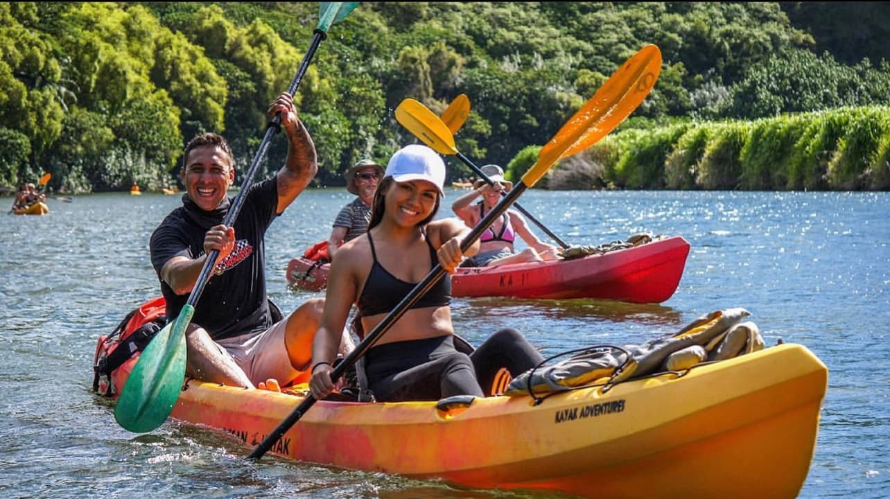 Secret Falls Tour with Snacks and Drinks
