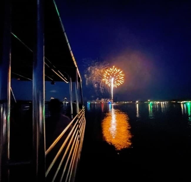 Private Sunset & Fireworks Cruise - 12p