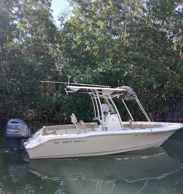 23' Key West - Center Console