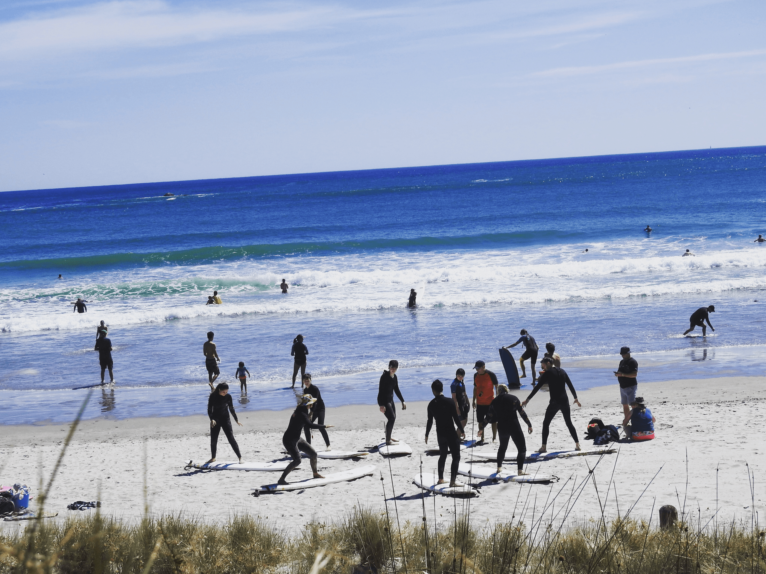 PRIVATE GROUP SURF LESSON