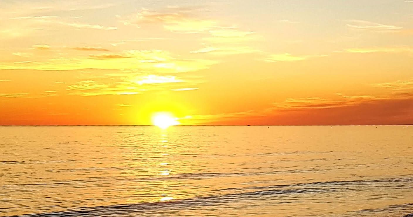 Sunset Lovers