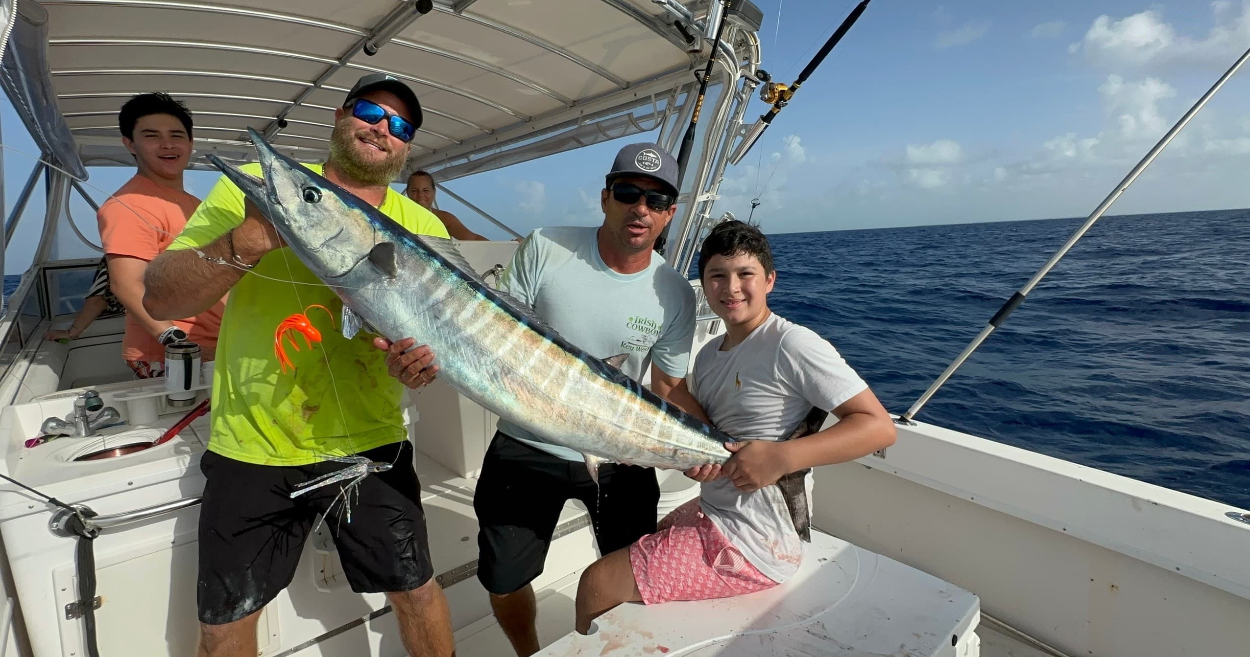 Knotty Cowgirl 37 Foot Contender