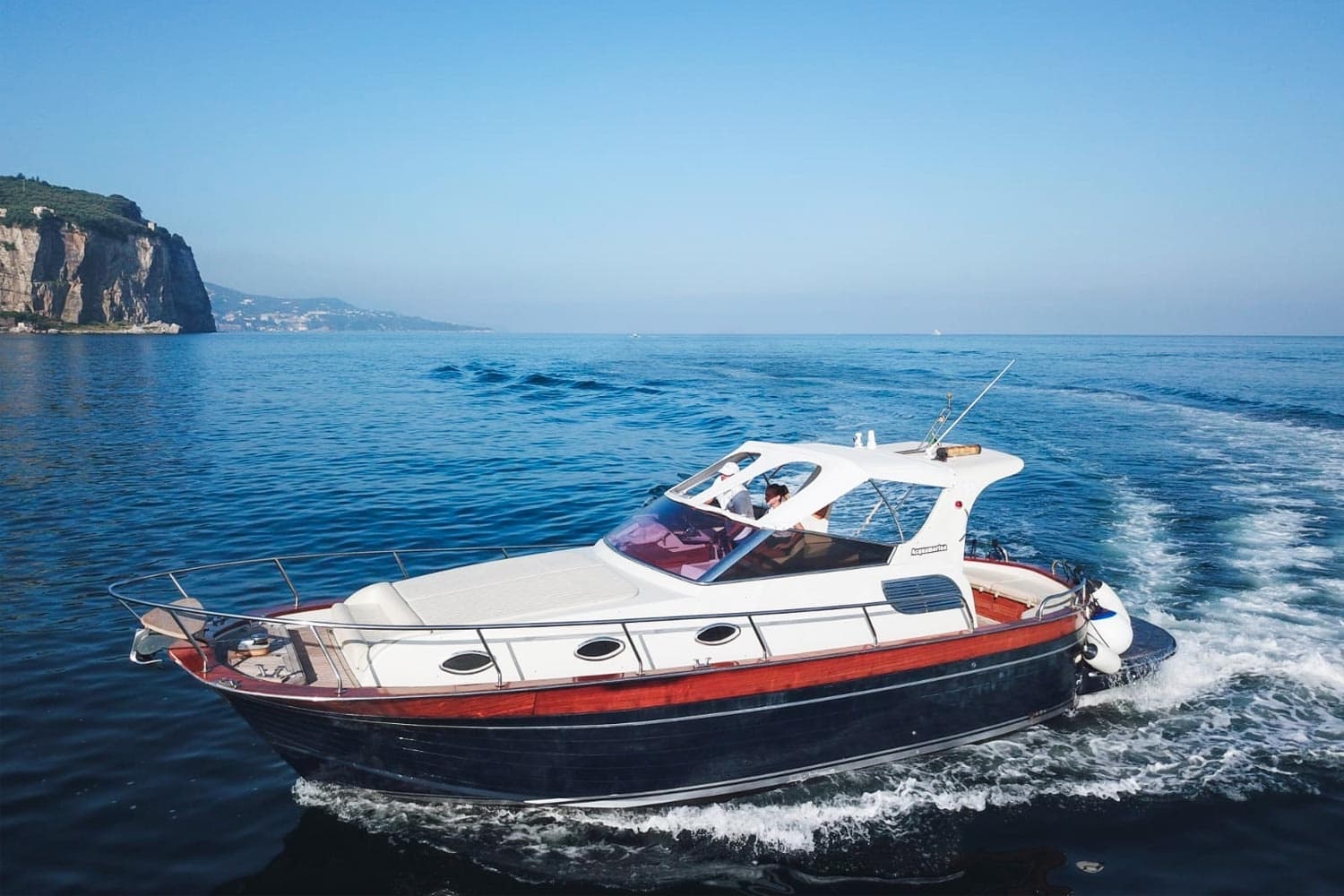 WS19 ACQUAMARINA 900 CABIN