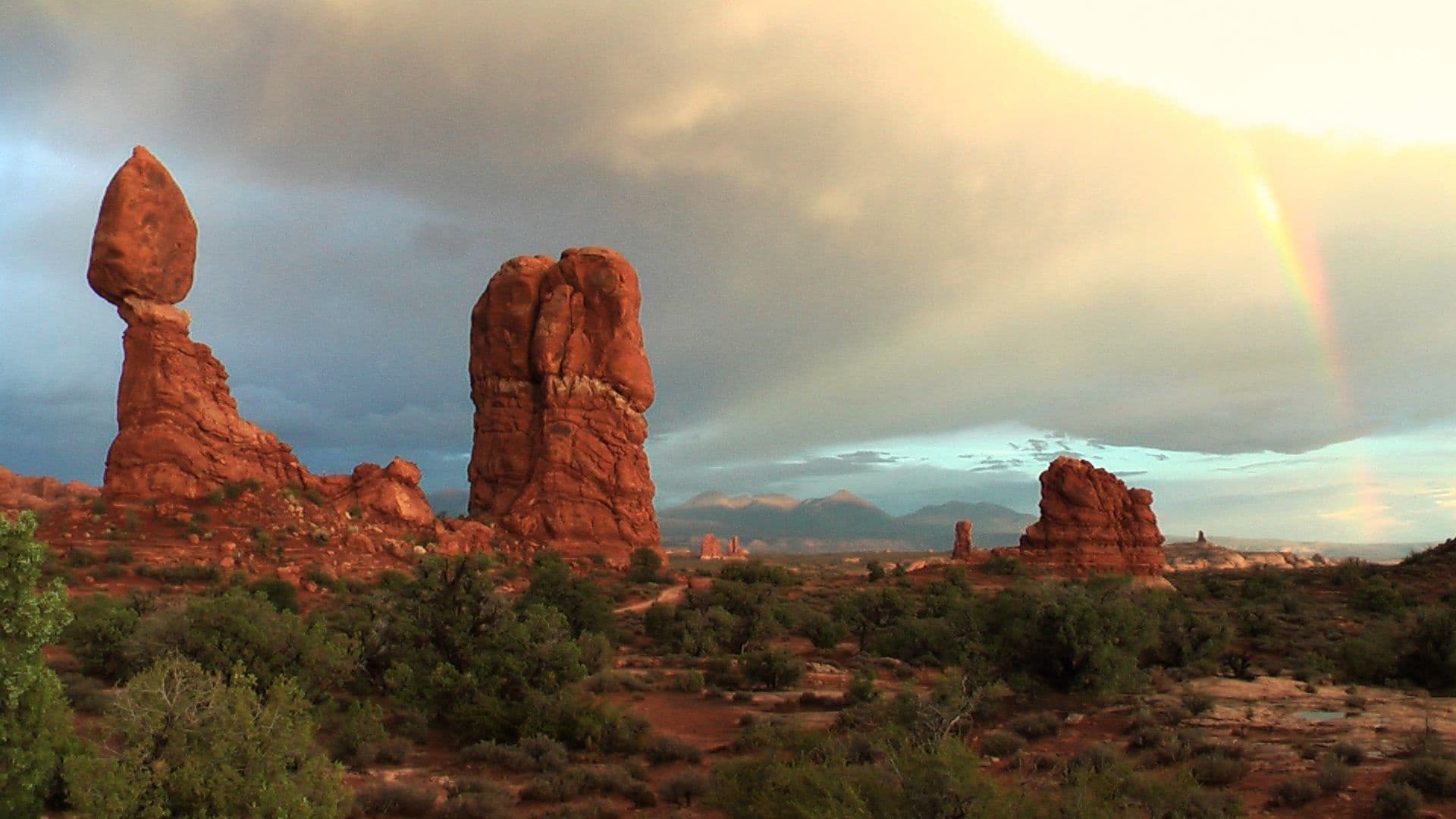 Arches National Park Full Day Hiking Tour