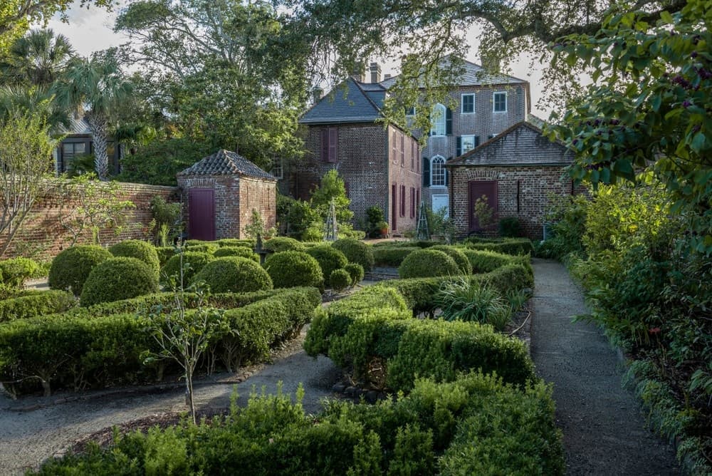 South of Broad Houses and Gardens Tour