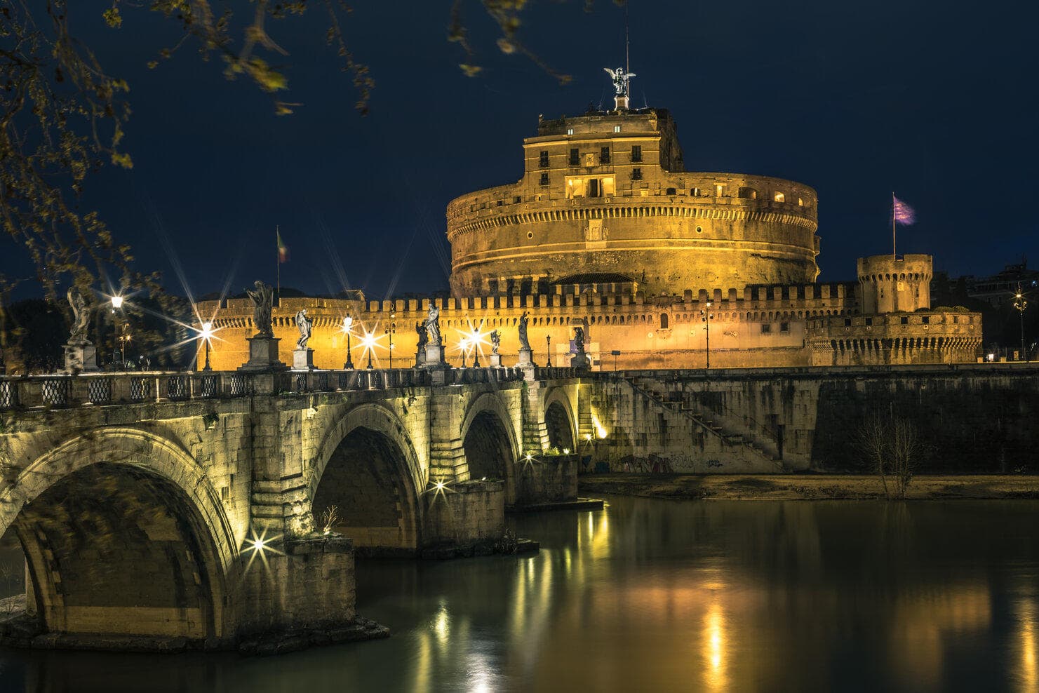 Hauntings, Visions and Spectres in Eternal Rome