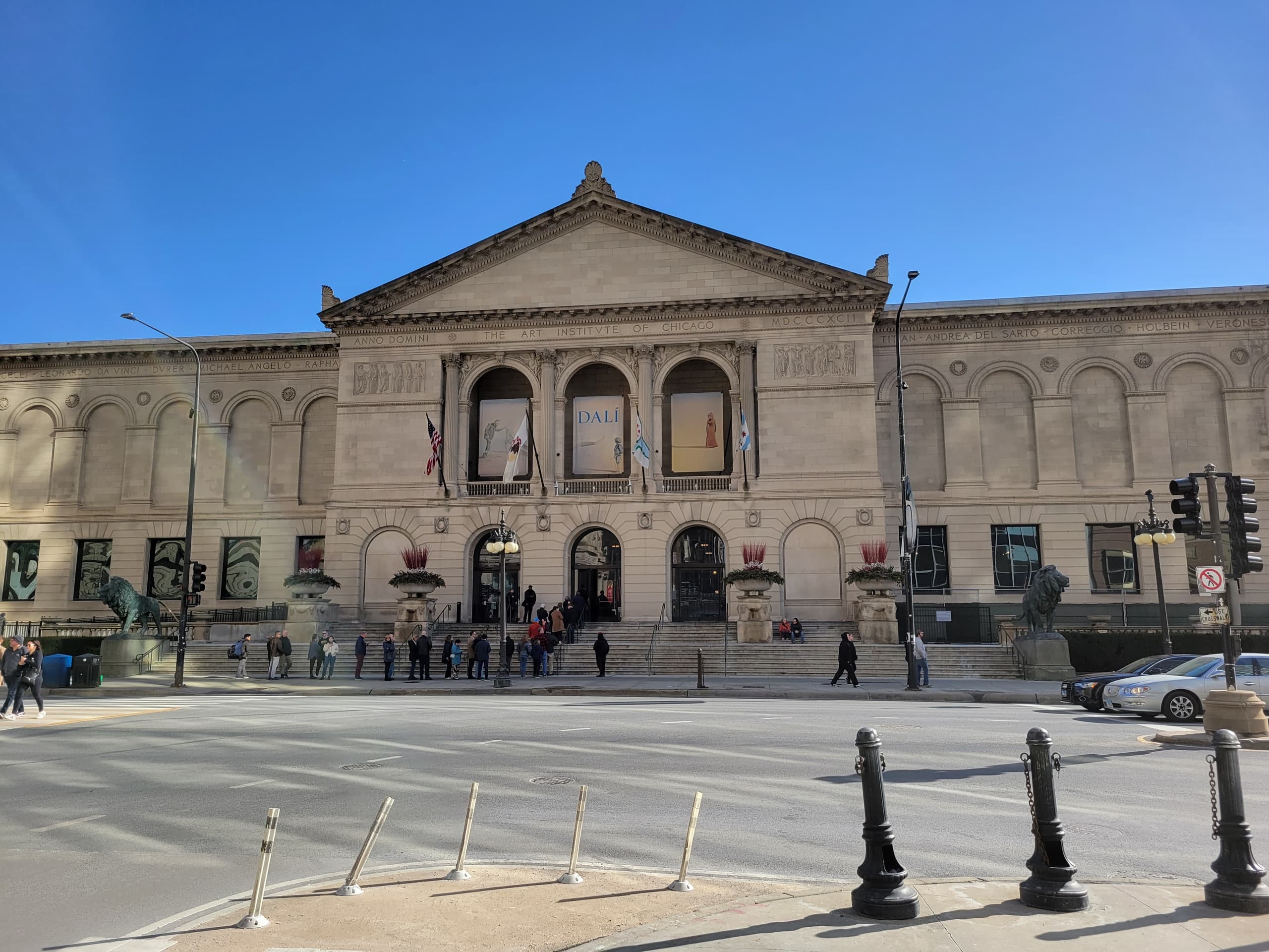 Art Institute of Chicago Tour with Skip-the-Line Tickets (Semi Private)