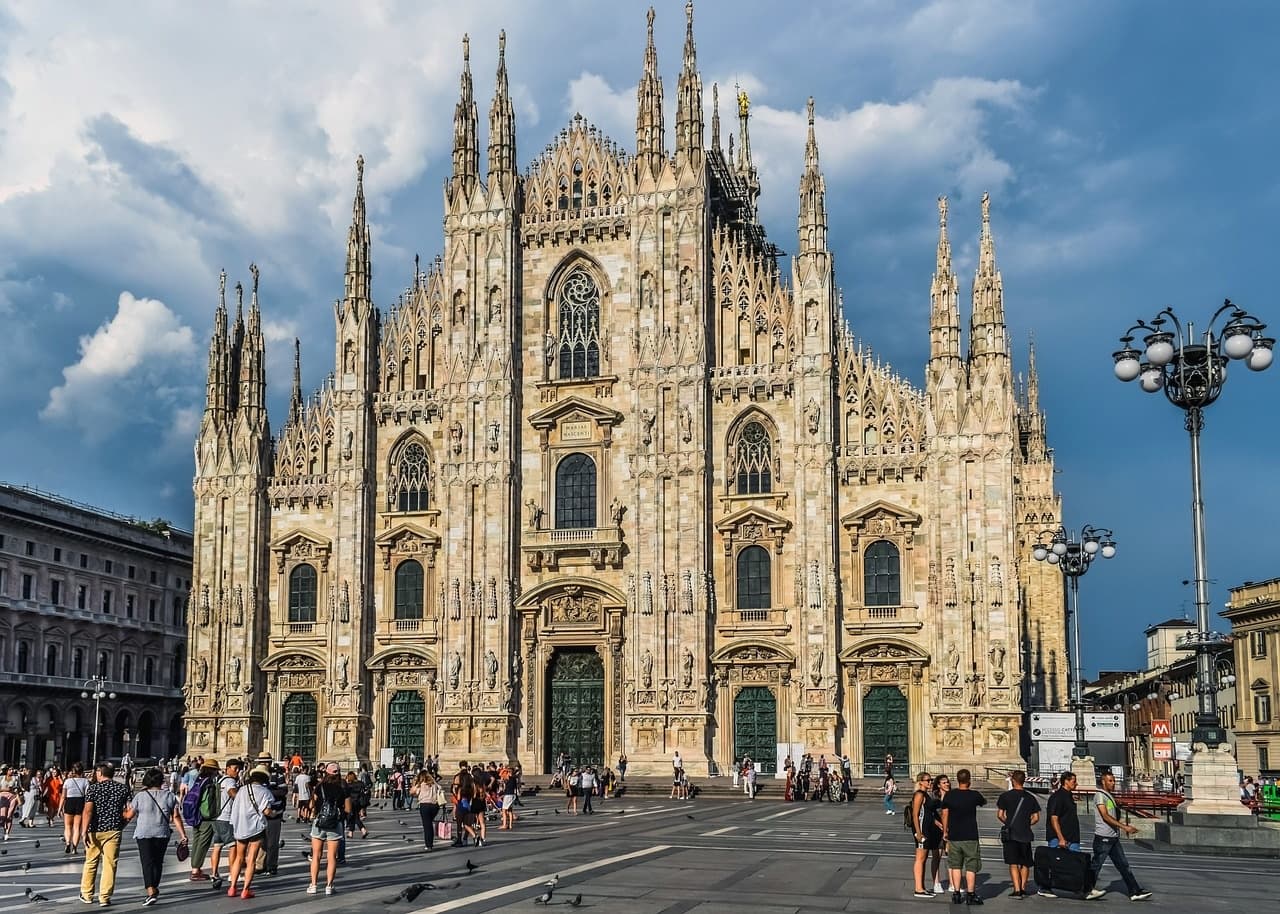 Milan: Cathedral and Terraces Guided Tour with Tickets