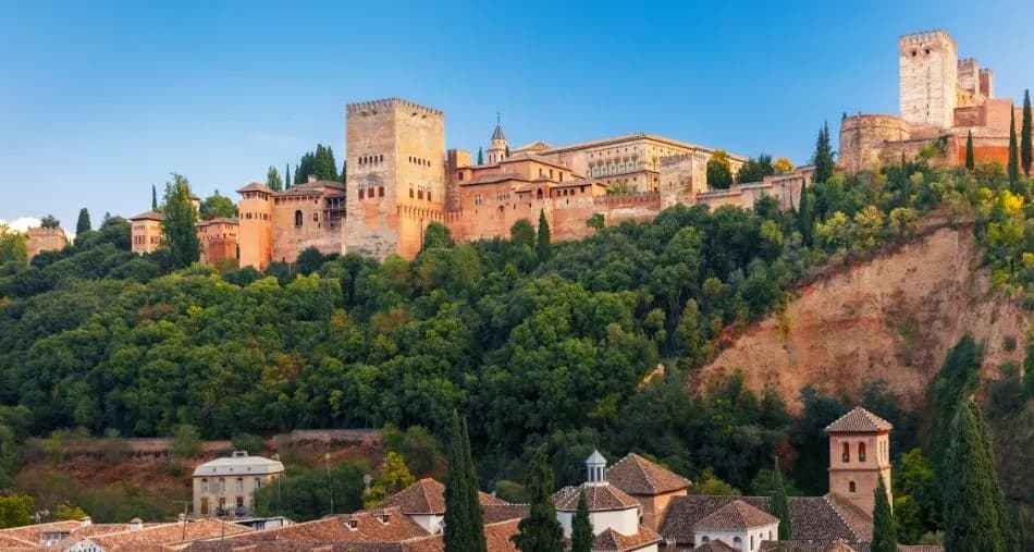 Visita guiada a la Alhambra (no incluye Palacios Nazaríes)