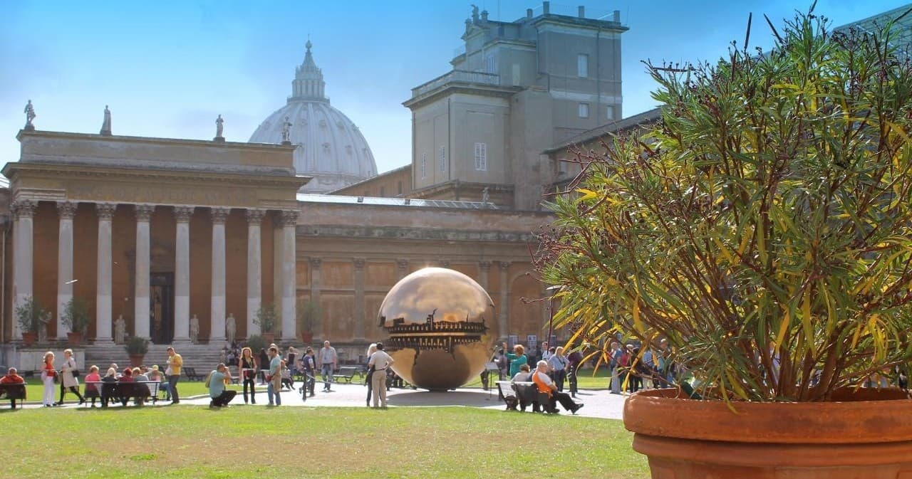 Skip-the-Line Group Tour: Vatican Museum and Sistine Chapel