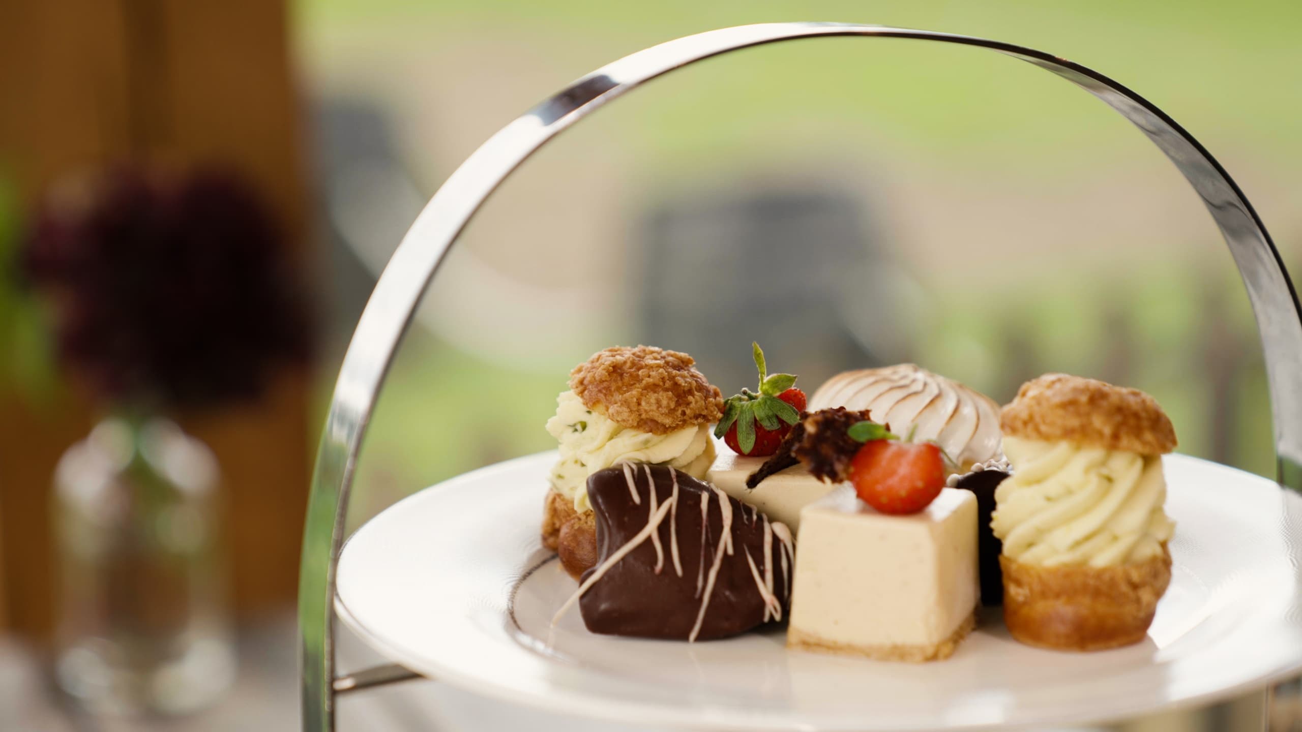 Classic Tour & Afternoon Tea - Save 10%