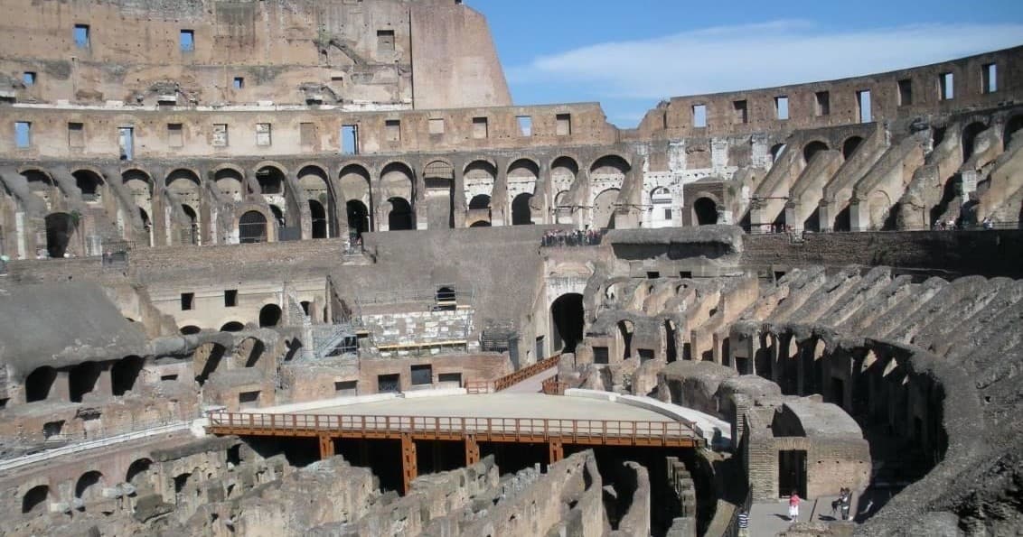 Smart Colosseum: guided small group tour
