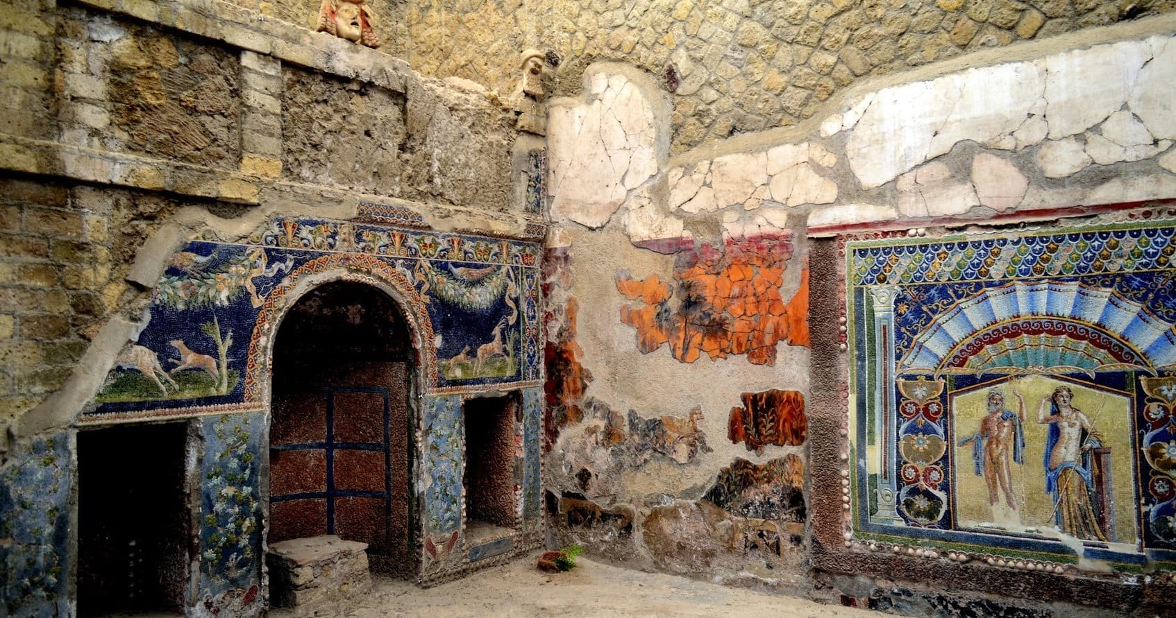 Pompeii and Naples City