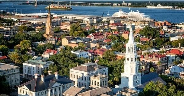 Charleston Perspective Walking Tour
