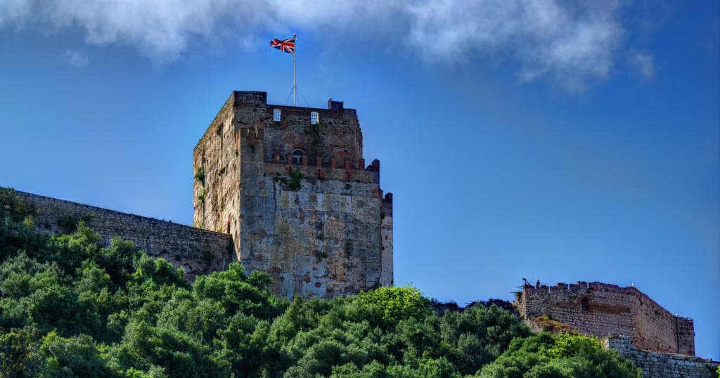Sintra with Wine Tasting and Moorish Castle