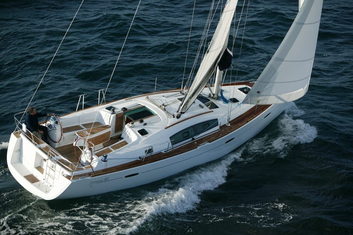 Alquiler Velero Beneteau 40 Verone" en Barcelona"