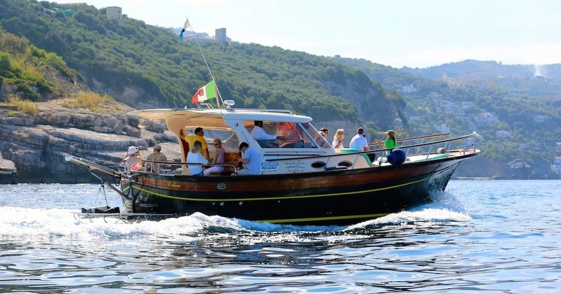 Escursione in barca in costiera Sorrentina, Positano e Amalfi da Napoli
