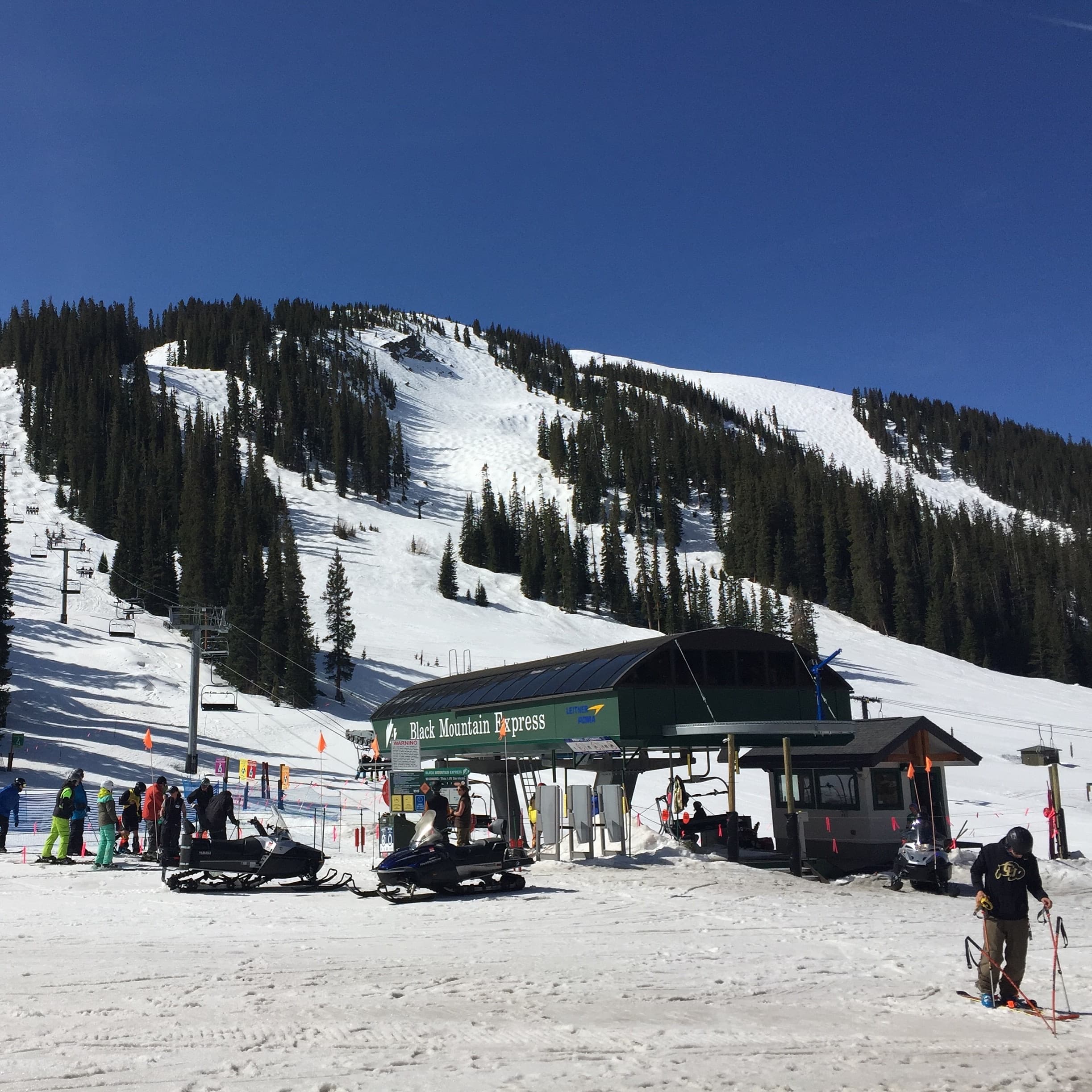 Ski Shuttle to Keystone and Arapahoe Basin