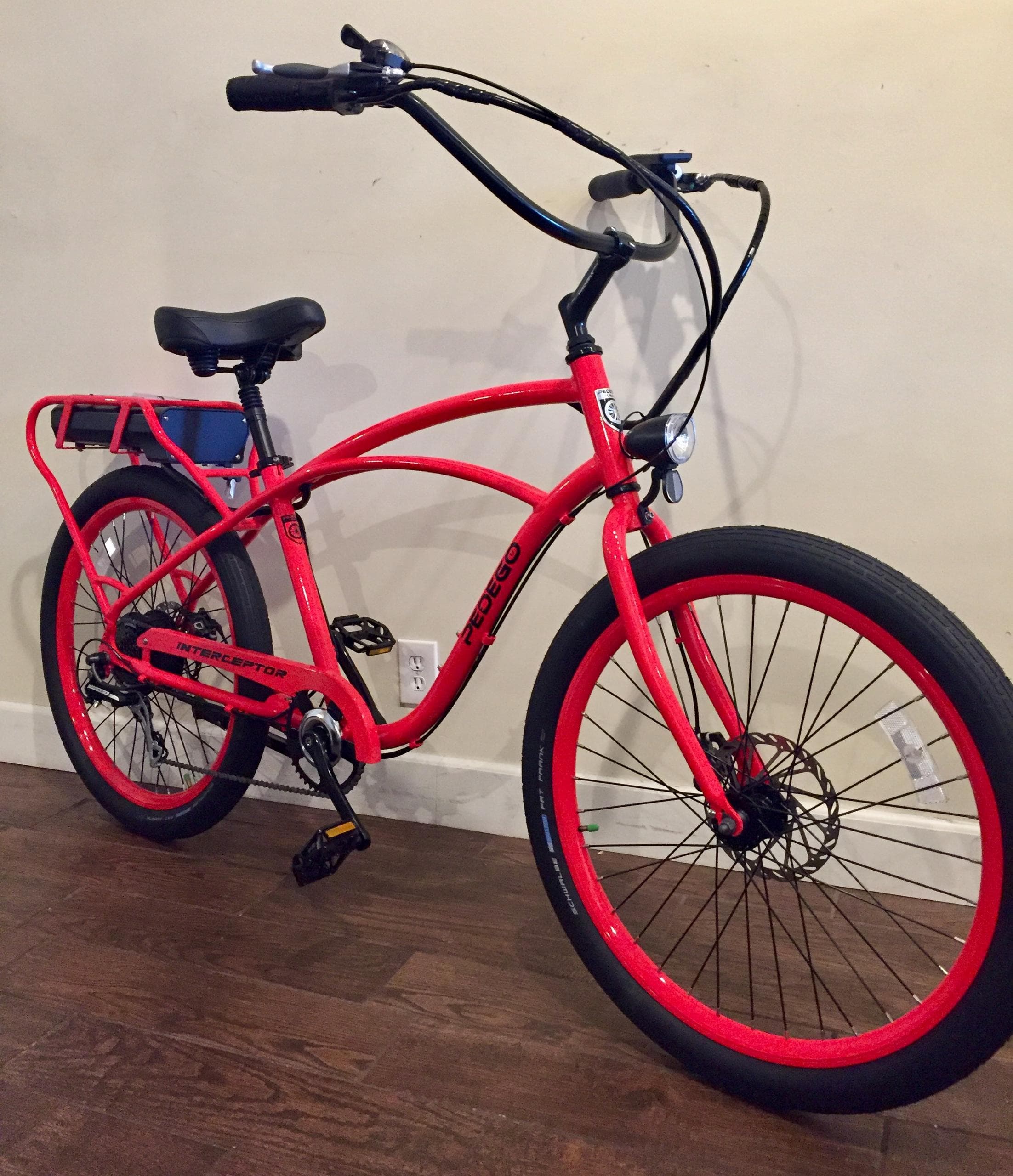 Comfort Cruiser EBikes Rental