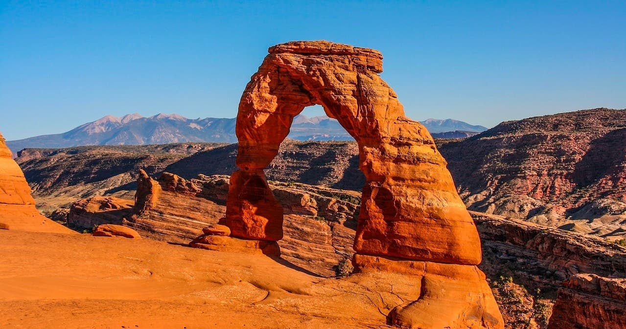 Arches National Park PRIVATE MORNING Sightseeing or Hiking Tour