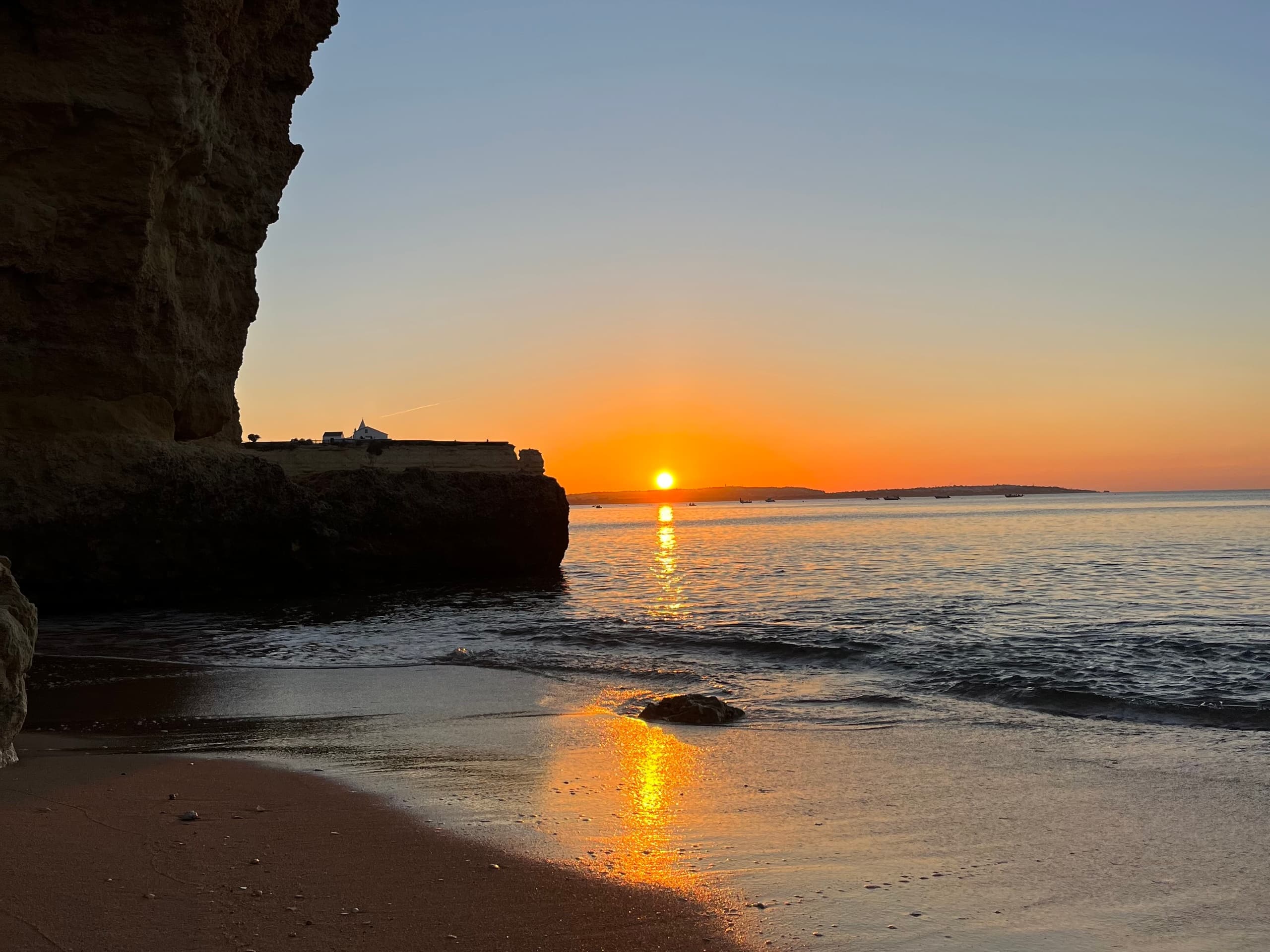 Benagil: Guided Sunrise Kayak Tour