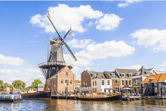 Private Food Walking Tour through Haarlem with 10 tastings