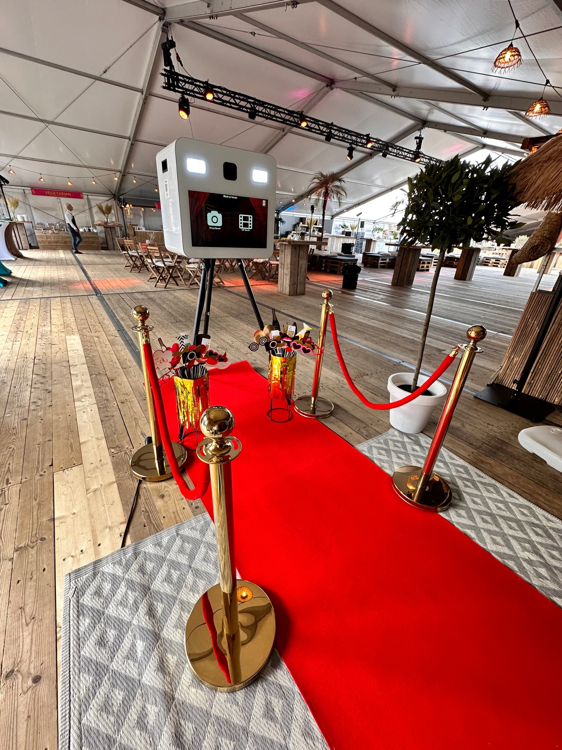 Modern Booth: VIP Exclusive