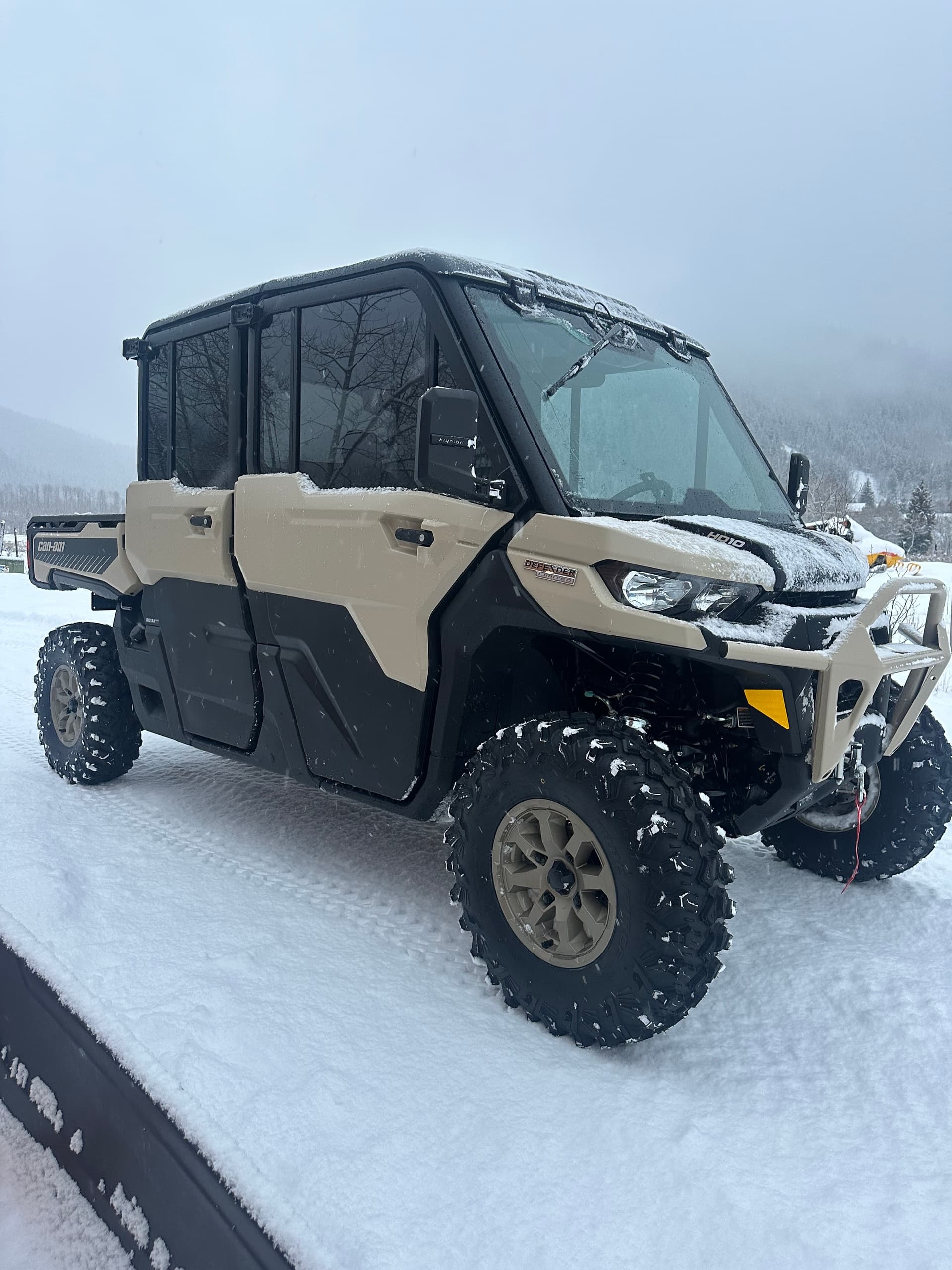 PREMIUM 6 Seat Side By Side - full cab, heat and AC