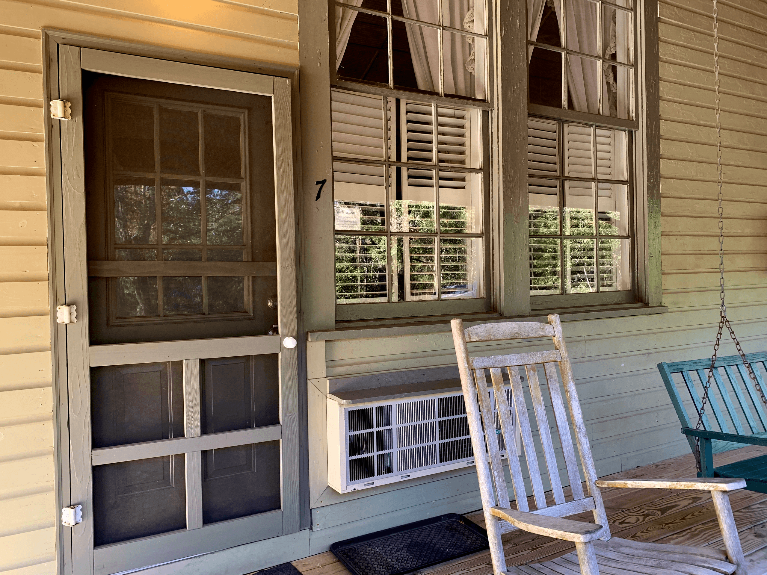 Schoolhouse Inn Room 7