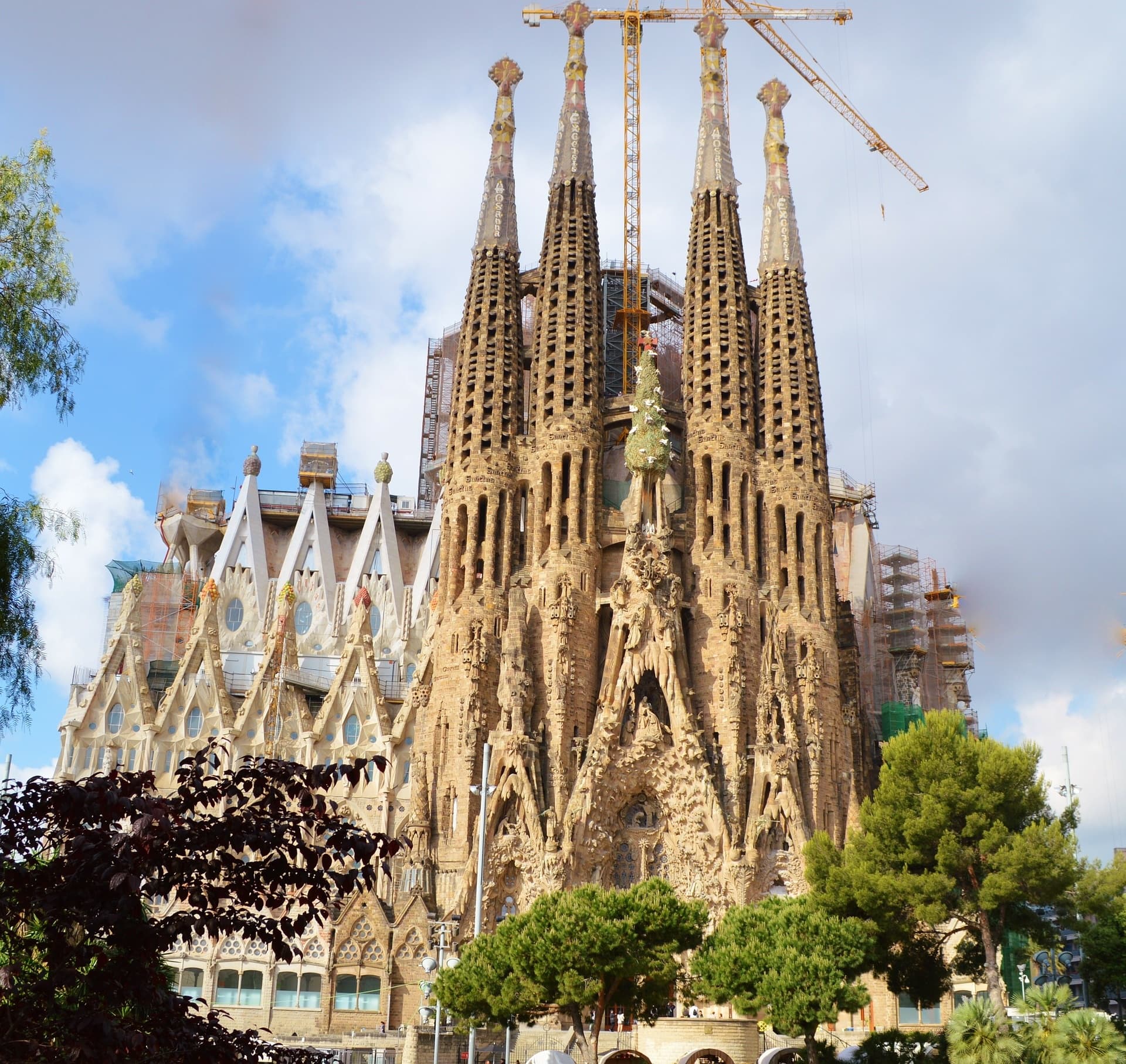 Sagrada Familia: Fast Track Guided Tour
