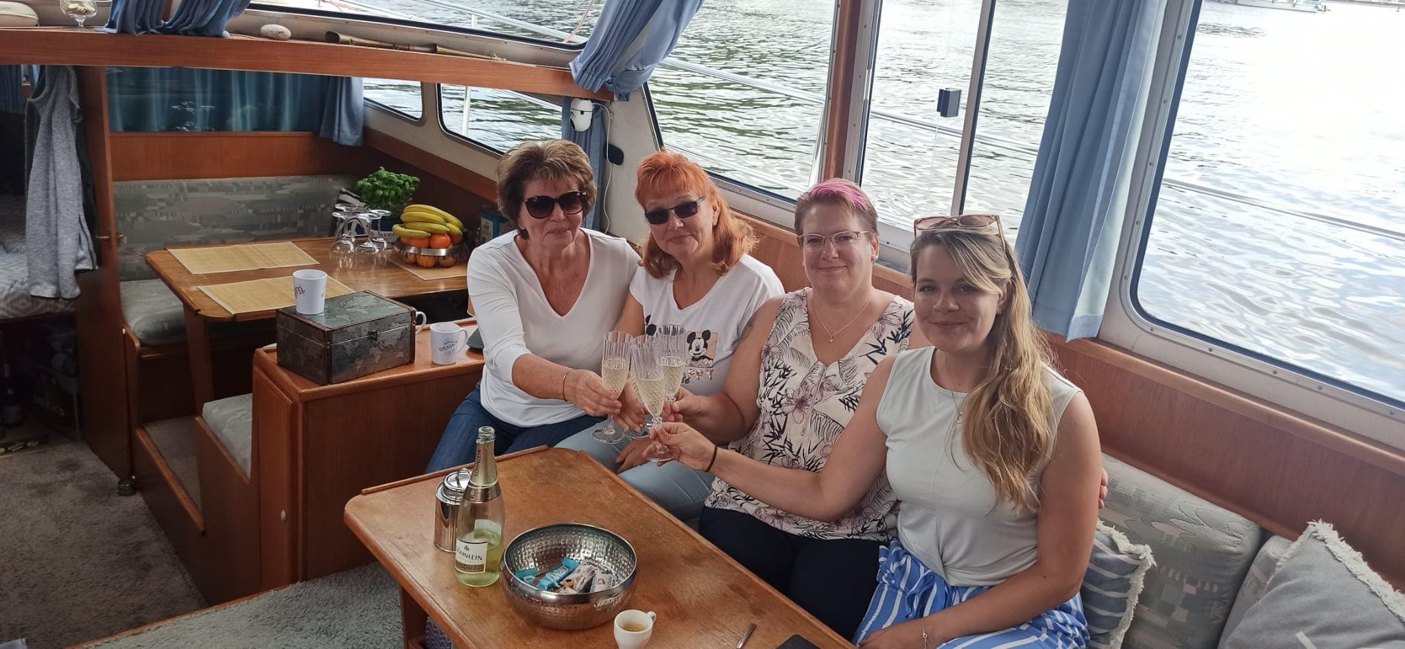 TAGESTOUR-POTSDAM-WANNSEE-WERDER Inkl. Skipper