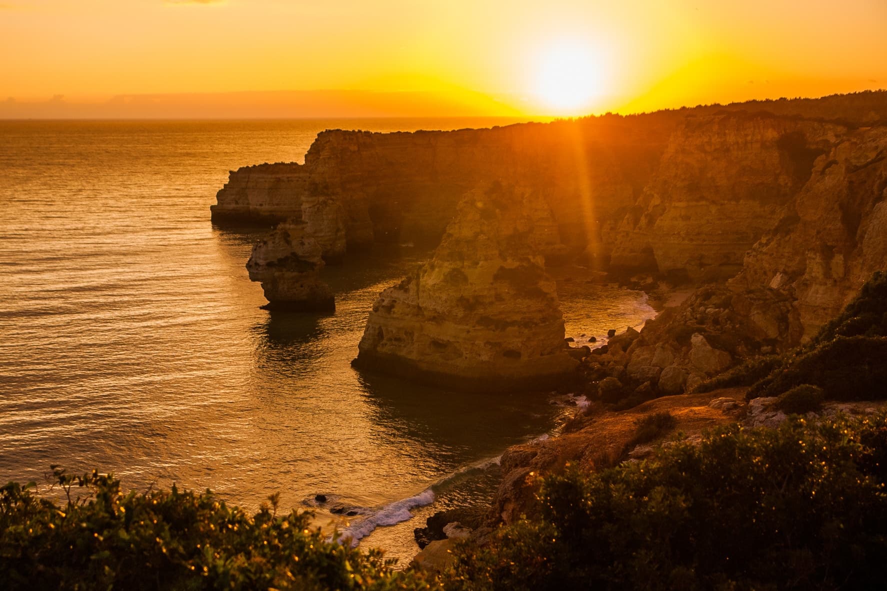 Private Ponta da Piedade Sunset Cruise from Lagos