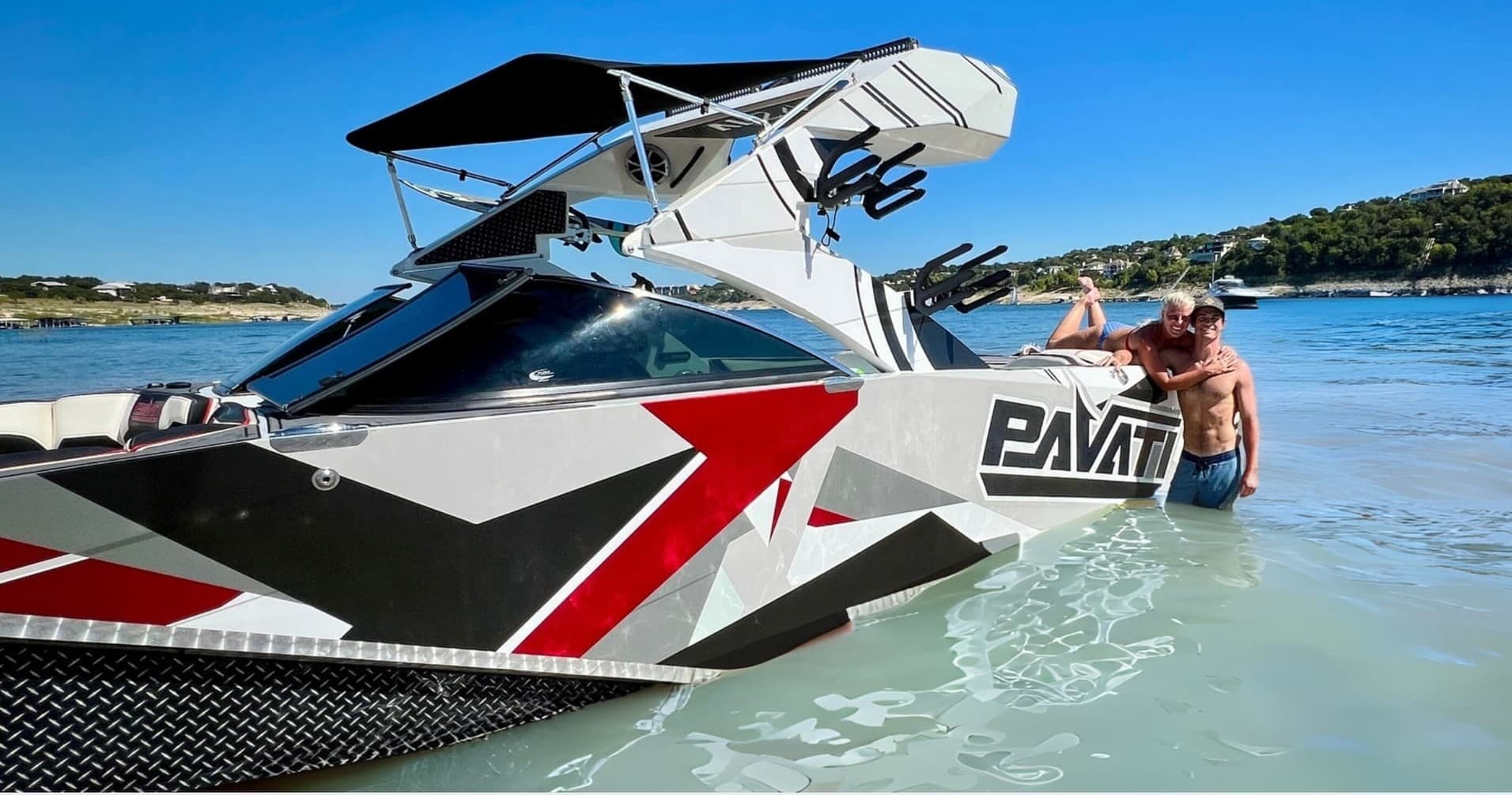Lake Austin • 6 Hours • Pavati Boat Rental