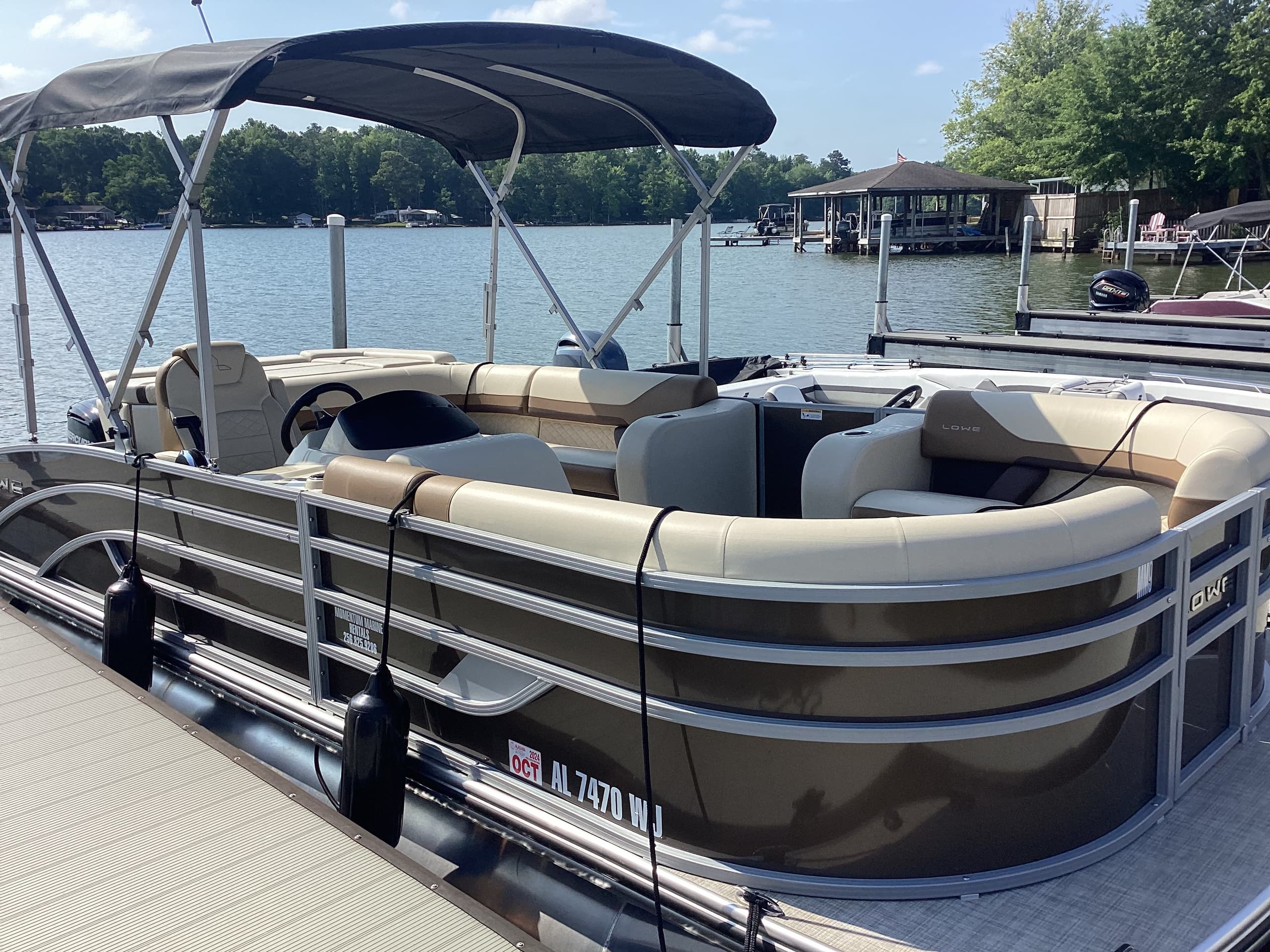 LOWE PONTOON *NO TOW*