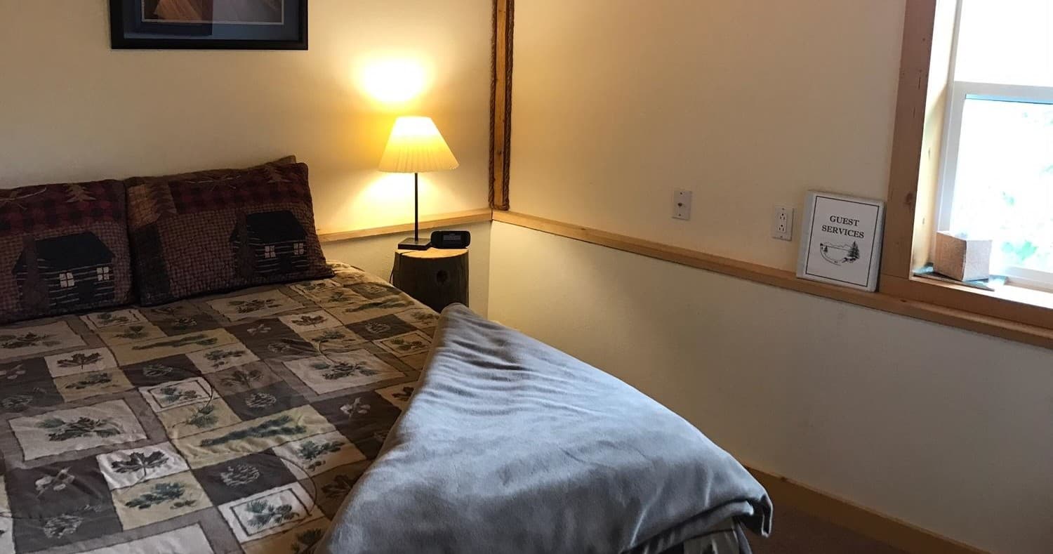 Robe Lake Lodge - Room #1