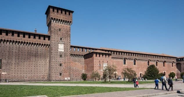 Milan: Sforza Castel Guided Tour