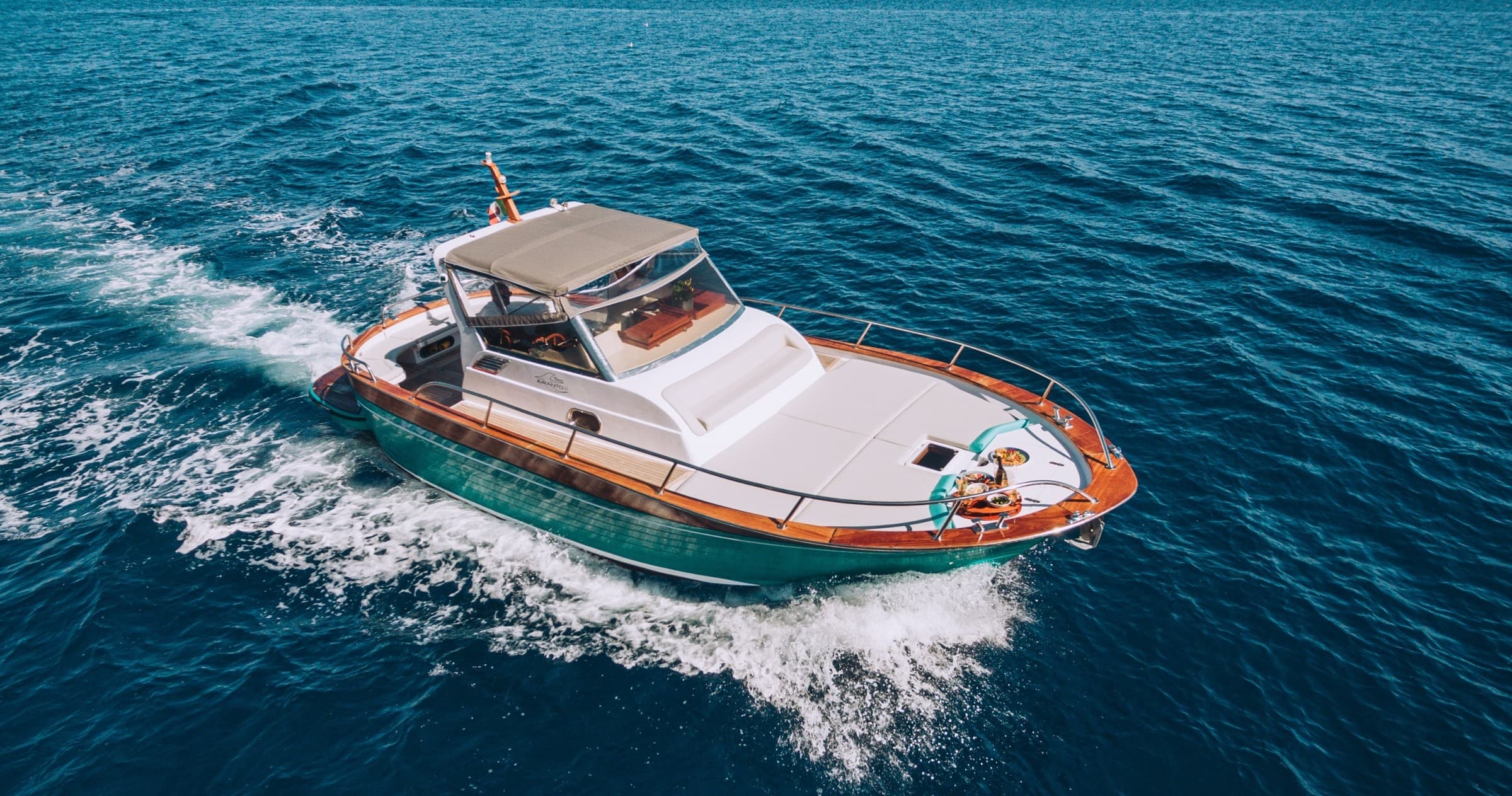 Gozzo Jeranto 950 Cabin - Tour privato in barca al tramonto in costiera sorrentina con skipper