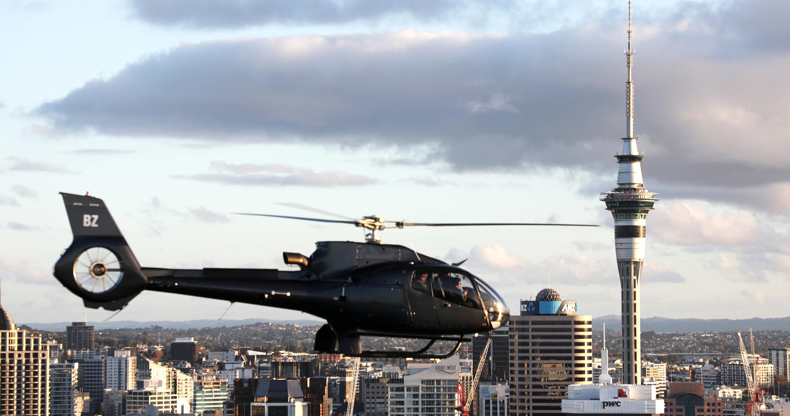 Auckland City and Volcanoes Scenic Flight