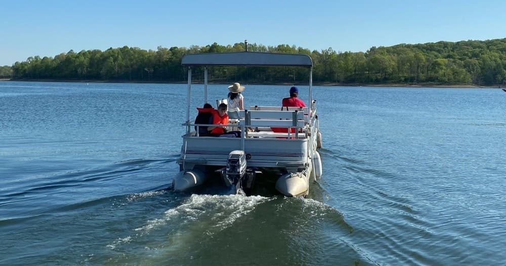 Pontoon 1 - Value Pontoon Rental