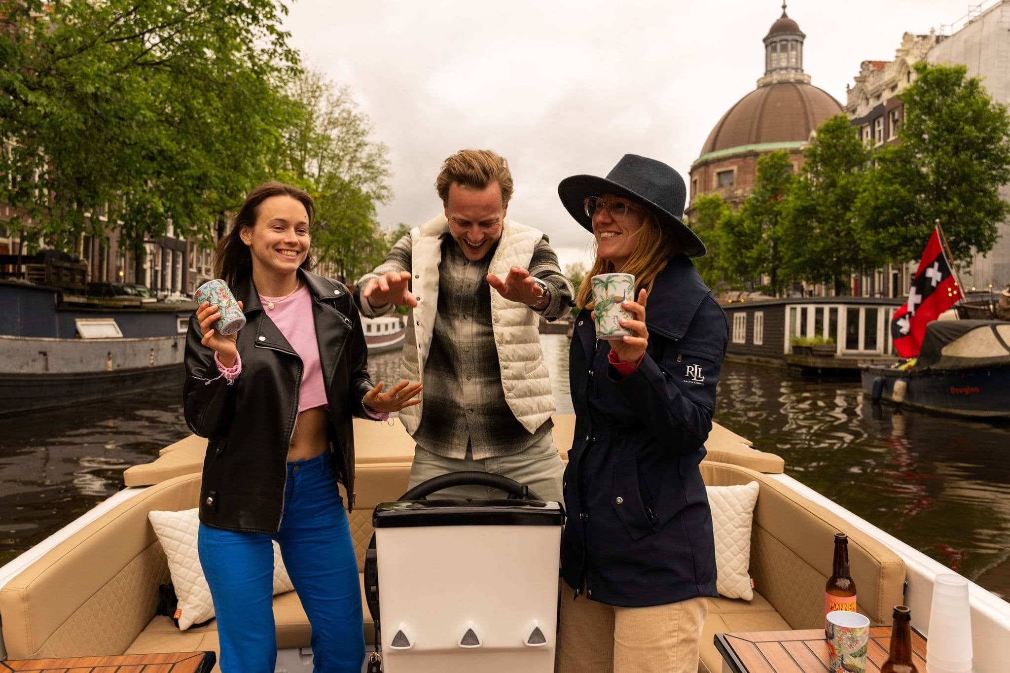 Private Boat Tour with Drinks & Dutch Bites