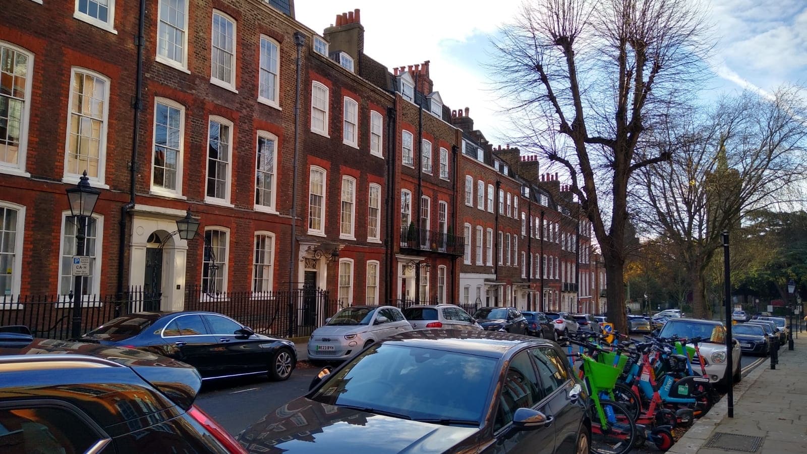 Celebrity Houses in London Tour • Private