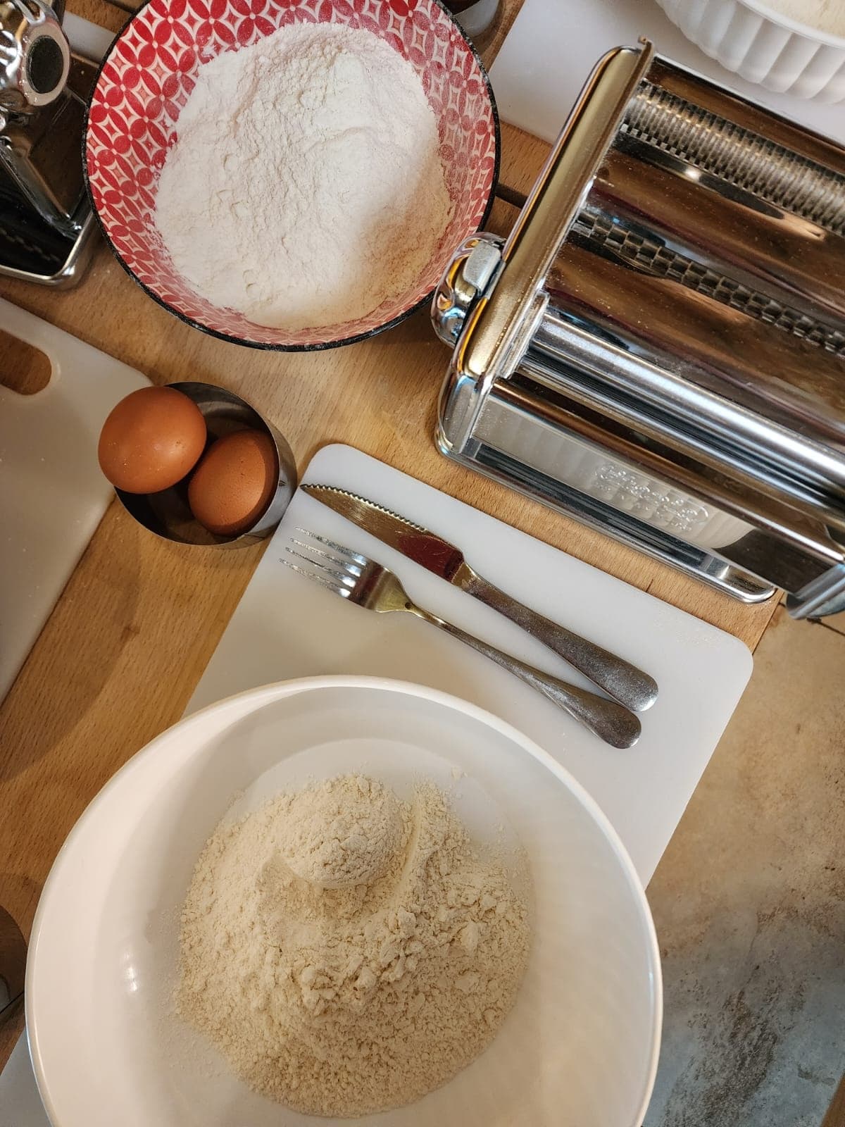 Siena: Pasta and Tiramisu Cooking Class with Wine