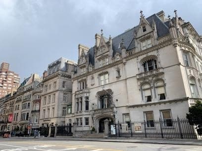 Gilded Age Mansions of Fifth Avenue WALKING TOUR
