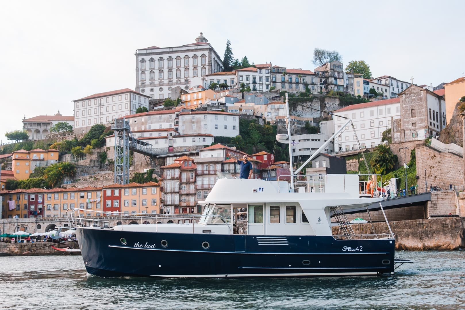 Passeio Privado em Iate - Porto e Douro - 3 Horas BENETAU 42