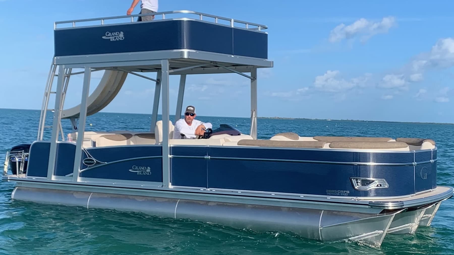 26' Pontoon Boat - CRUISE • TOUR • SNORKEL
