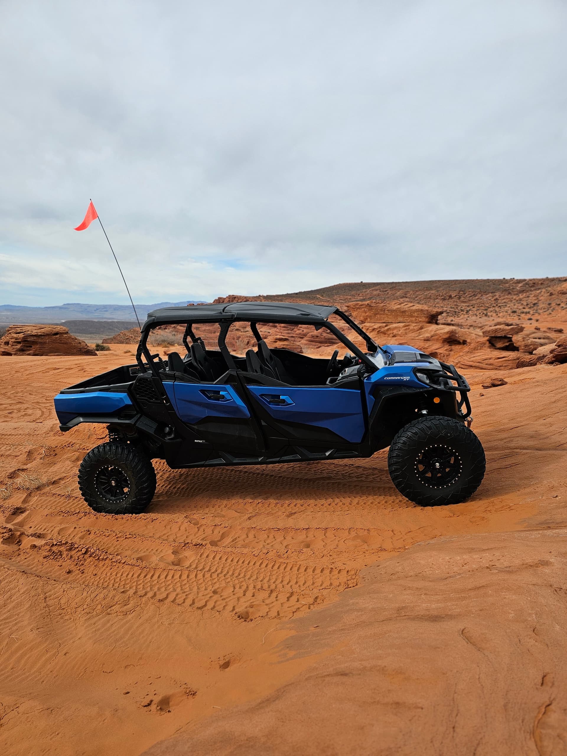 4 Seat: COMMANDER MAX XT-P