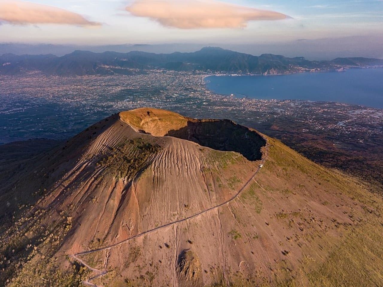 Private: Pompeii, Vesuvius and Herculaneum Deluxe Tour